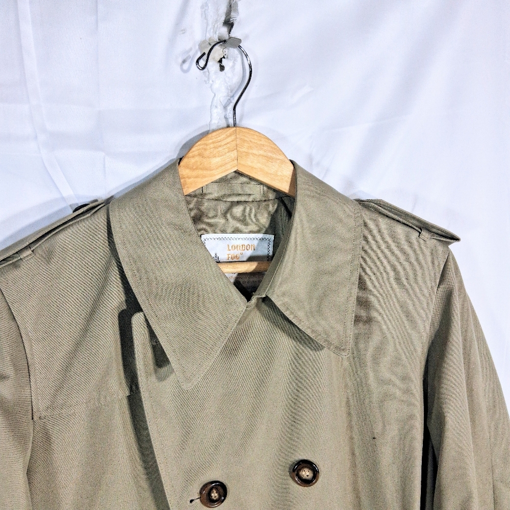Men's Vintage Timeless London Fog 40 Long Beige/Khaki Trenchcoat/Raincoat - Picture 8 of 10